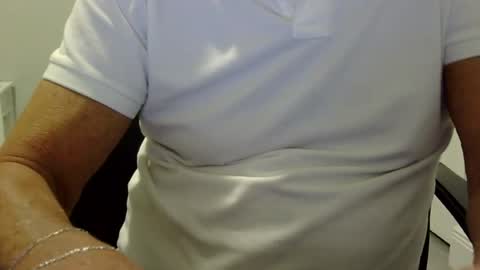 Snapshot of ossibottom chatting on July 15, 2:17 am Ossi online show from July 15, 2:17 am
