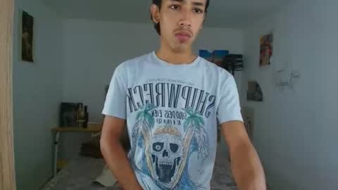 Snapshot of ostin_18hot chatting on July 29, 9:35 pm ostin 18hot online show from July 29, 9:35 pm
