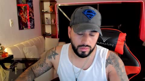 Snapshot of ostin_big21 chatting on February 25, 2:10 am ostin big21 online show from February 25, 2:10 am