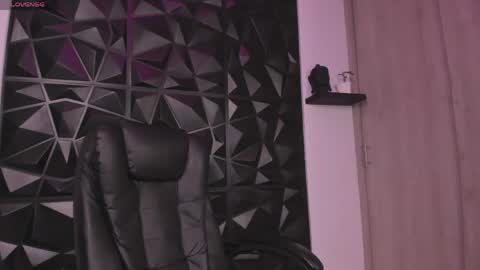 Snapshot of ostin_danielss chatting on May 9, 1:11 am Ostin Daniels online show from May 9, 1:11 am
