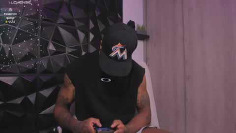 Snapshot of ostin_danielss chatting on May 12, 11:24 pm Ostin Daniels online show from May 12, 11:24 pm
