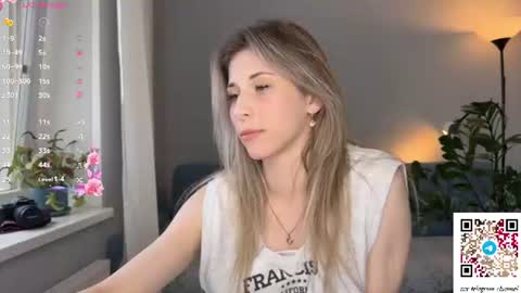 Anne online show from June 19, 5:06 pm