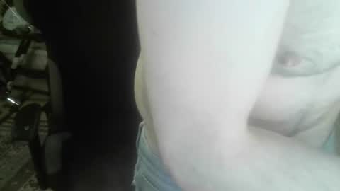 ouinnybis195625 online show from January 27, 2:13 pm