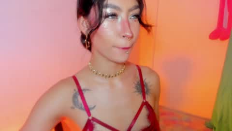 Snapshot of ounla_sweet chatting on May 8, 1:33 am ounla sweet online show from May 8, 1:33 am