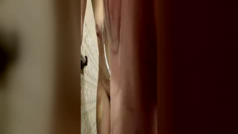 Snapshot of outback_goddess_ chatting on June 26, 9:03 am outback_goddess_ online show from June 26, 9:03 am