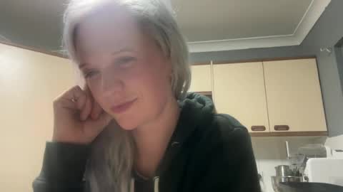 Snapshot of outback_goddess_ chatting on June 27, 2:55 pm outback_goddess_ online show from June 27, 2:55 pm