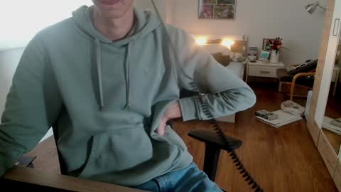 Snapshot of overkneebabe chatting on December 10, 9:01 am OverkneeBabe online show from December 10, 9:01 am