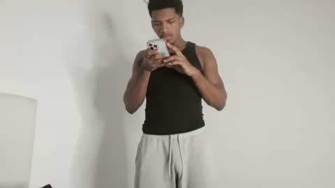 Owen online show from December 17, 11:00 pm