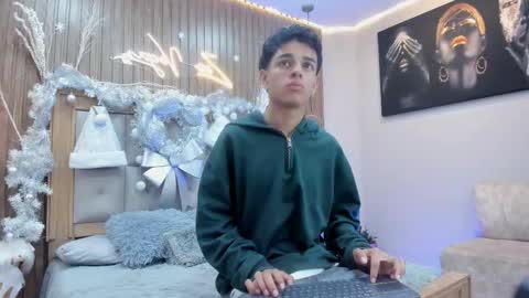 Owen Johnson online show from December 22, 12:35 pm