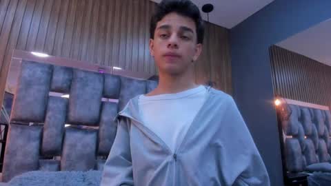 Owen Johnson online show from April 12, 11:26 am