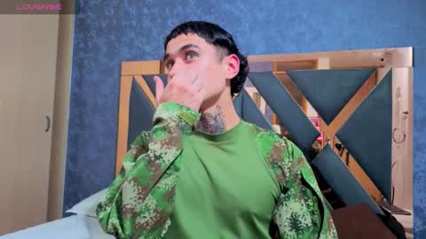 owen desmond online show from September 28, 2:17 am