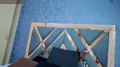 owen desmond online show from October 20, 2:45 am