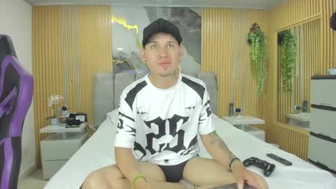 Snapshot of owen_drake chatting on May 5, 1:57 am Owen Drak online show from May 5, 1:57 am