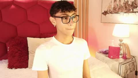 Owen online show from April 12, 3:11 am