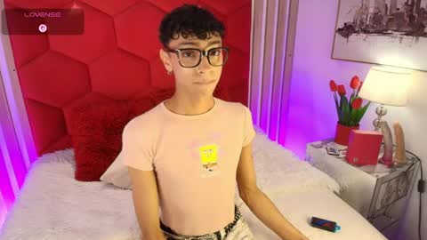 Owen online show from April 14, 3:01 am