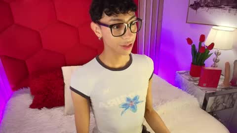 Owen online show from April 18, 3:10 am