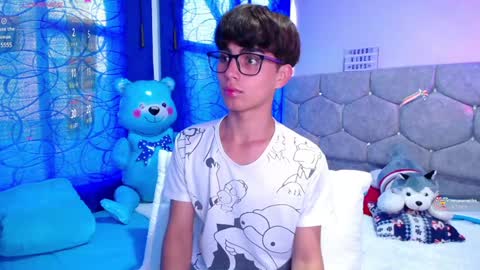 Owen  Independent model  online show from December 11, 9:45 pm