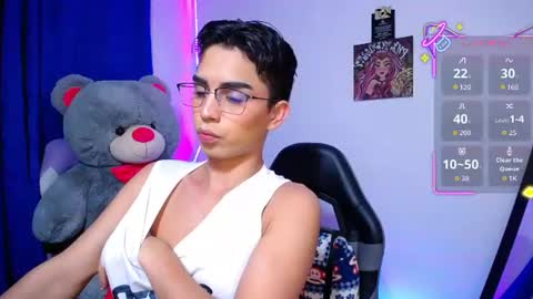 Snapshot of owenblue__ chatting on June 20, 7:00 am Owen Independent model online show from June 20, 7:00 am