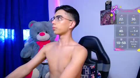 Owen  Independent model  online show from June 26, 9:30 pm