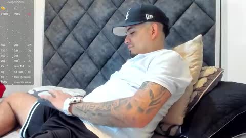 O W E N - S T O N E online show from November 18, 11:47 am