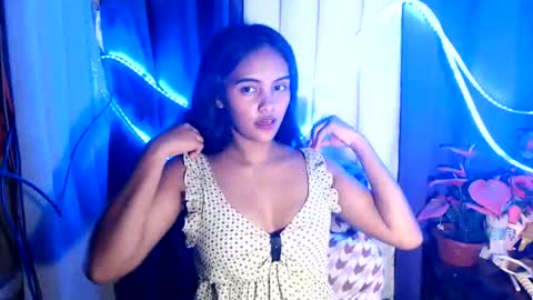 oxana_wetpussy online show from July 11, 6:38 am