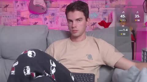 Snapshot of oxmikexo chatting on December 30, 12:20 pm Mike online show from December 30, 12:20 pm