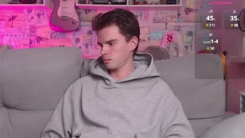 Snapshot of oxmikexo chatting on February 9, 12:52 pm Mike online show from February 9, 12:52 pm