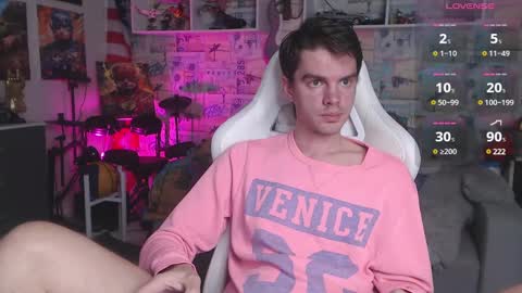 Snapshot of oxmikexo chatting on February 28, 3:26 pm Mike online show from February 28, 3:26 pm