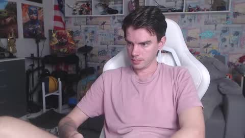 Snapshot of oxmikexo chatting on March 4, 10:57 am Mike online show from March 4, 10:57 am