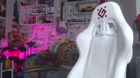 Snapshot of oxmikexo chatting on March 4, 1:59 pm Mike online show from March 4, 1:59 pm