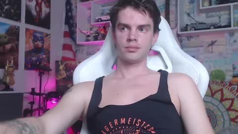 Snapshot of oxmikexo chatting on March 9, 2:10 pm Mike online show from March 9, 2:10 pm