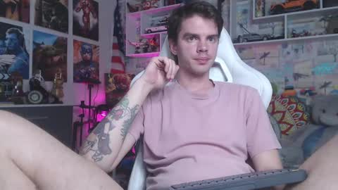 Snapshot of oxmikexo chatting on March 11, 1:34 pm Mike online show from March 11, 1:34 pm