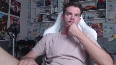 Snapshot of oxmikexo chatting on September 13, 12:16 pm Mike online show from September 13, 12:16 pm