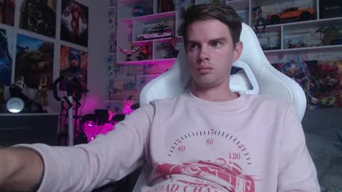 Snapshot of oxmikexo chatting on October 1, 12:11 pm Mike online show from October 1, 12:11 pm