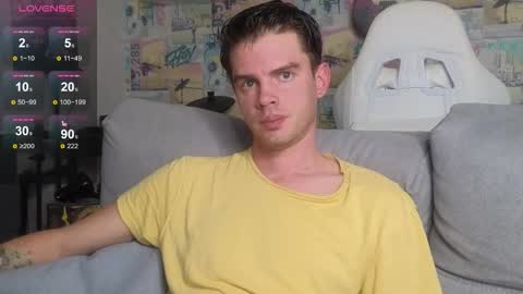 Snapshot of oxmikexo chatting on November 16, 12:22 pm Mike online show from November 16, 12:22 pm