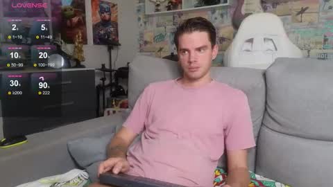 Snapshot of oxmikexo chatting on November 17, 12:33 pm Mike online show from November 17, 12:33 pm