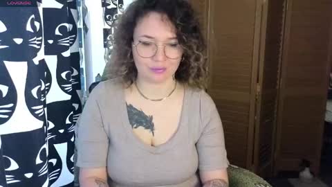 Snapshot of ozalin chatting on May 25, 8:20 am ozalin online show from May 25, 8:20 am