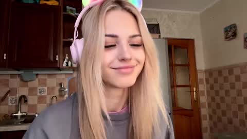 Eva online show from March 8, 7:01 am