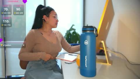 Snapshot of ozhmara chatting on September 29, 3:39 pm ozhmara online show from September 29, 3:39 pm