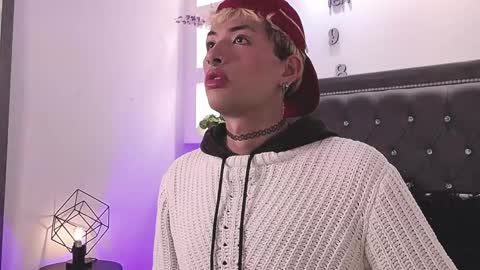 Snapshot of ozorio_dany chatting on September 15, 4:01 am Dany Ozorio online show from September 15, 4:01 am