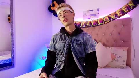 Snapshot of ozorio_dany chatting on October 15, 4:01 am Dany Ozorio online show from October 15, 4:01 am