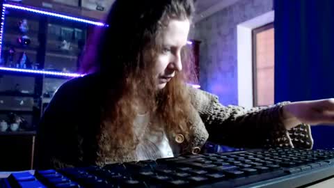 Ella online show from April 16, 6:47 am