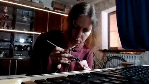 Ella online show from April 20, 7:55 am