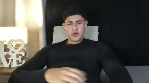 Javi    online show from February 15, 1:21 am