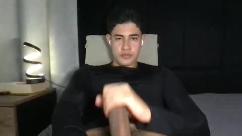 Javi    online show from September 9, 10:53 pm