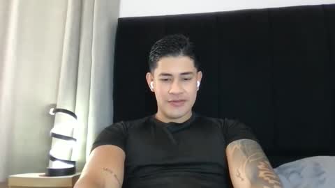 Javi    online show from April 19, 8:55 pm