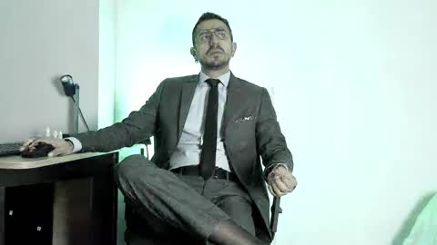 Snapshot of pablo_rincon95 chatting on December 24, 11:28 am pablo rincon95 online show from December 24, 11:28 am