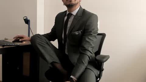 Snapshot of pablo_rincon95 chatting on December 24, 3:37 pm pablo rincon95 online show from December 24, 3:37 pm