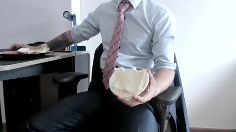 Snapshot of pablo_rincon95 chatting on January 19, 1:44 pm pablo rincon95 online show from January 19, 1:44 pm