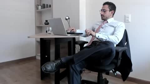 Snapshot of pablo_rincon95 chatting on January 19, 4:46 pm pablo rincon95 online show from January 19, 4:46 pm